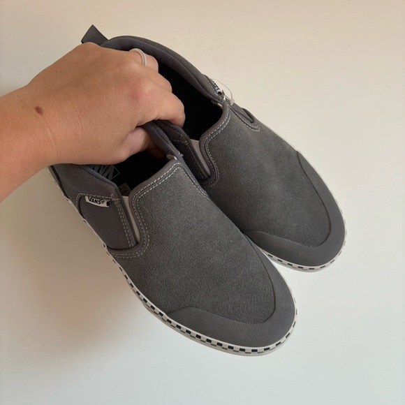 NWOT Vans Off The Wall Suede Asher DW Gray Slip-on Shoes - Picture 2 of 8